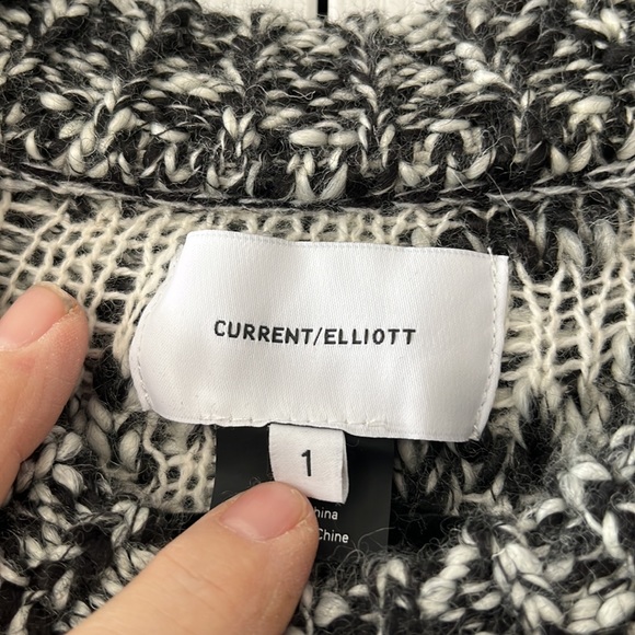 💕🎉 HOST PICK 🎉💕 Great oversize Current Elliot sweater. - Picture 3 of 8